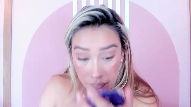 Lannajansen online show from March 7, 2:57 pm