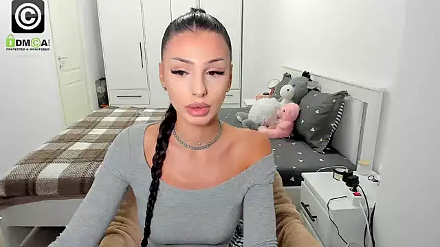 HelenShawn online show from December 2, 9:28 pm