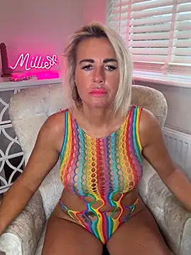 Snapshot of MakemeMillie1 chatting on October 14, 7:22 am MakemeMillie1 online show from October 14, 7:22 am