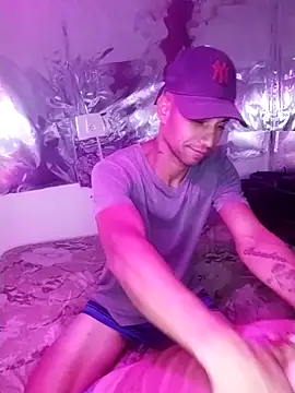 parejarica420 online show from April 21, 1:53 am