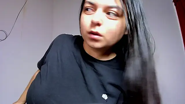 Little Shaara online show from December 17, 8:46 pm