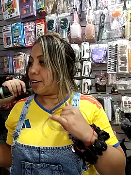 Vale Saenzz online show from March 26, 9:05 pm