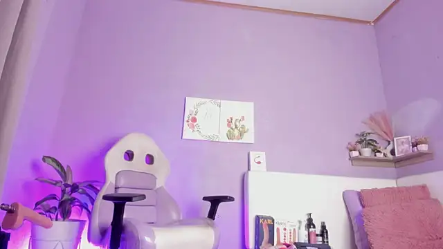 Snapshot of Rossi_Mariana chatting on October 13, 12:30 pm Rossi Mariana online show from October 13, 12:30 pm