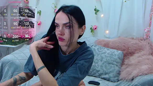 Holygirl  online show from April 12, 1:41 am