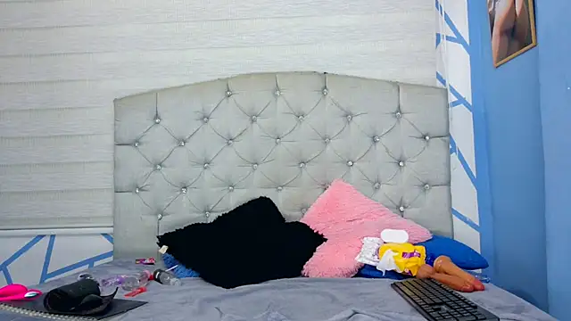 Snapshot of valeria__rouse chatting on September 13, 11:46 pm valeria rouse online show from September 13, 11:46 pm