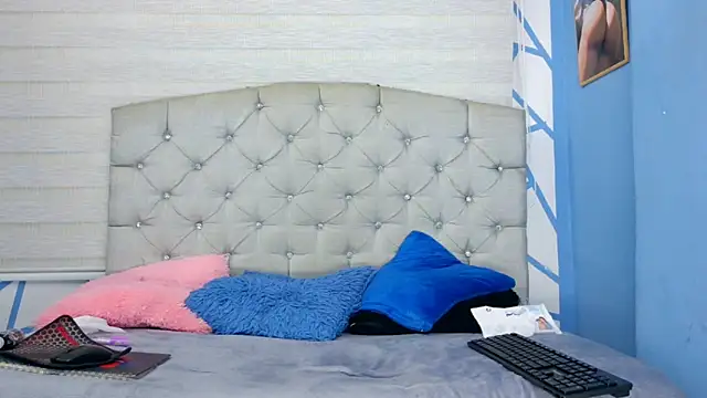 Snapshot of valeria__rouse chatting on September 16, 9:56 pm valeria rouse online show from September 16, 9:56 pm