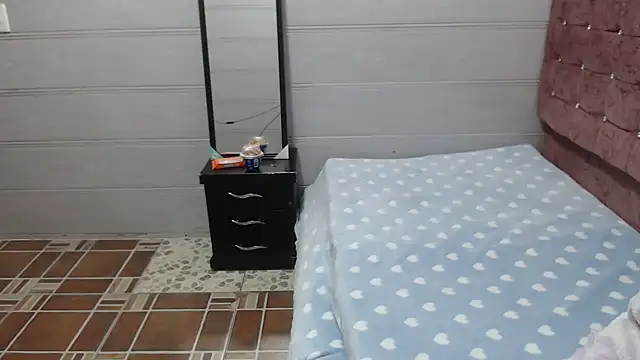 Ariasmithog online show from September 19, 12:48 pm