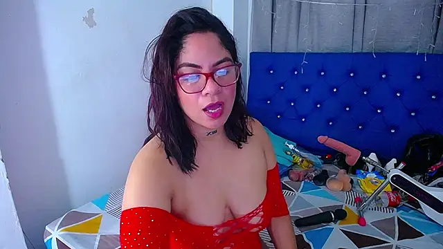 hornny cougar online show from September 11, 3:29 am