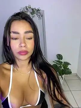 meli ortiz  online show from March 31, 2:28 pm