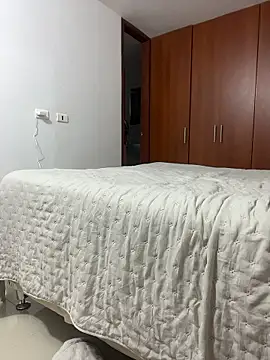 eileensophi online show from January 12, 2:50 am