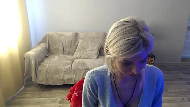 SexyBeatriice online show from April 26, 6:33 am