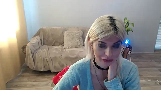 SexyBeatriice online show from March 4, 7:37 am