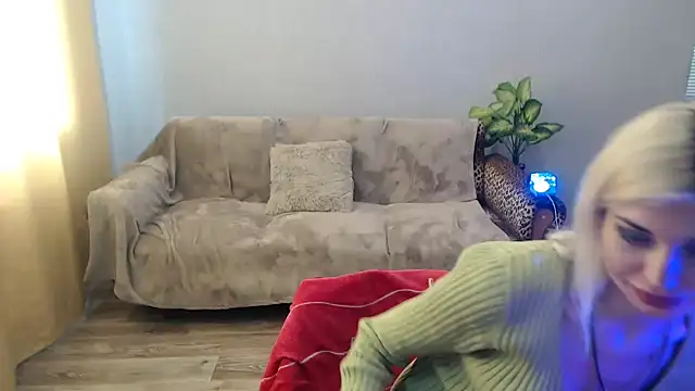 SexyBeatriice online show from April 23, 6:43 am