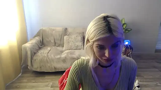 SexyBeatriice online show from April 21, 6:31 am