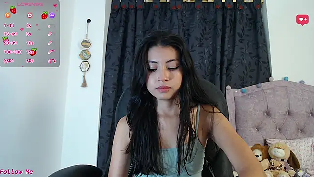 ellajonz online show from November 14, 12:10 am