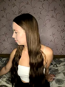 Arielle Swan online show from October 6, 2:23 pm