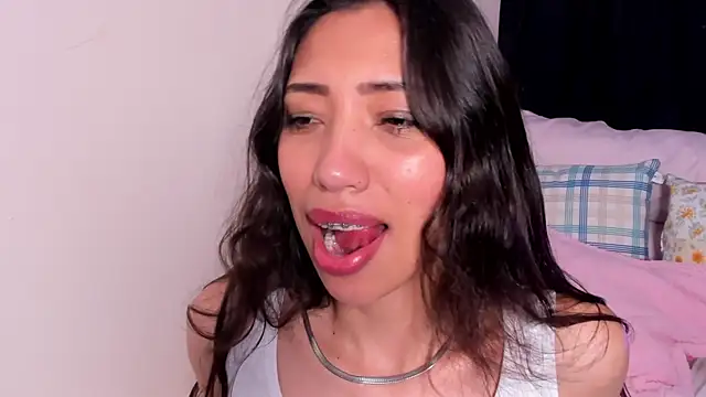 Miss veronicaa2 online show from December 1, 1:14 pm