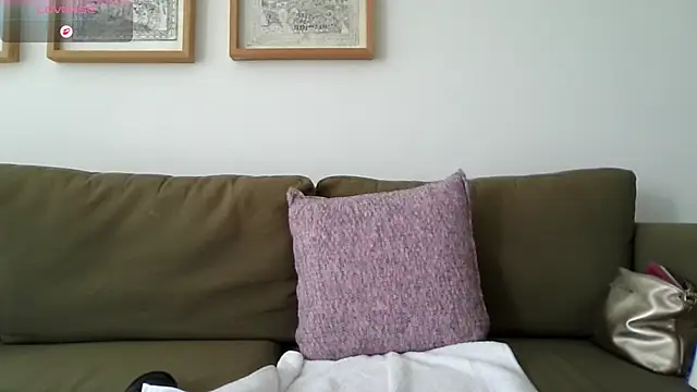 MirandaLatinaLovely online show from April 15, 6:30 pm