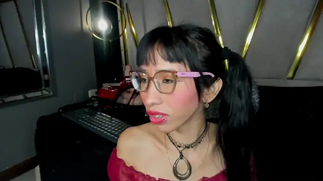 Mara Gonzalez online show from November 18, 5:36 pm