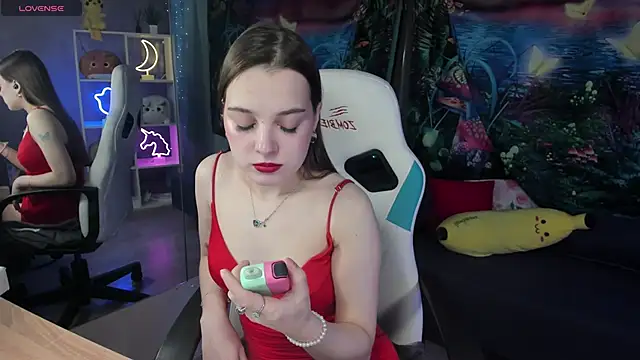 kaisajenner online show from February 16, 11:21 am