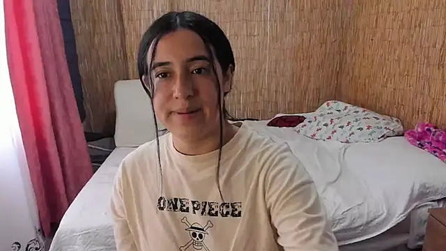 Snapshot of __leaa chatting on October 19, 8:44 pm leaa online show from October 19, 8:44 pm