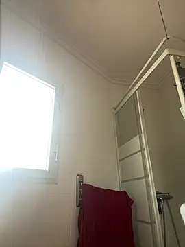 laarti online show from March 3, 2:45 pm