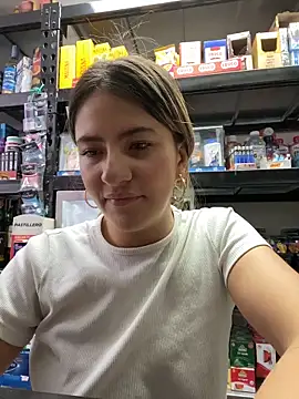 Andrea18 blonde online show from April 9, 2:33 pm