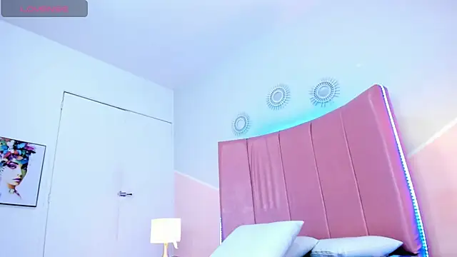 Liiam smith  online show from January 8, 5:50 pm