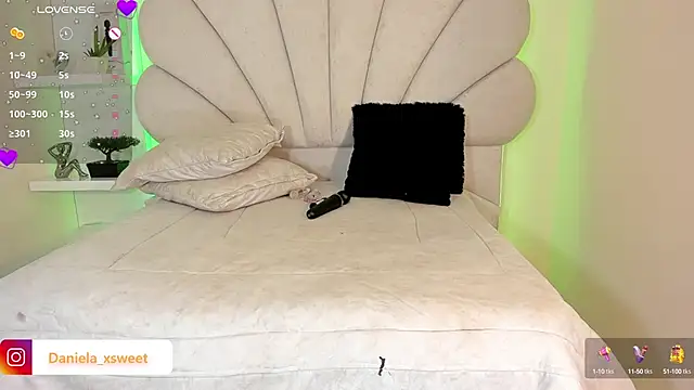 Snapshot of Danielaangelina chatting on September 26, 5:49 am Danielaangelina online show from September 26, 5:49 am