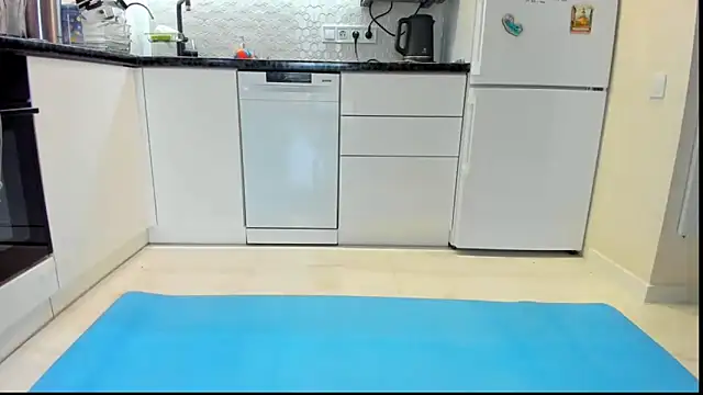 Snapshot of Katya_yoga chatting on September 28, 6:20 am Katya yoga online show from September 28, 6:20 am