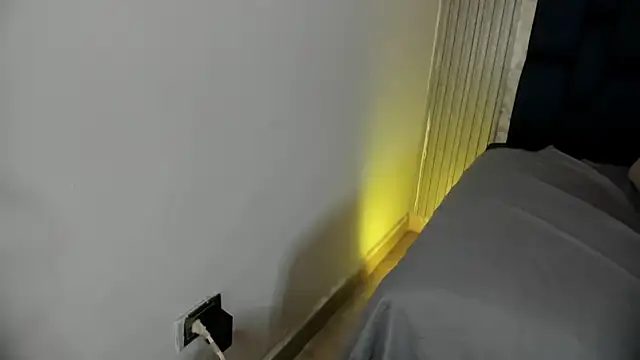 Ashlyaurora online show from March 26, 7:21 am