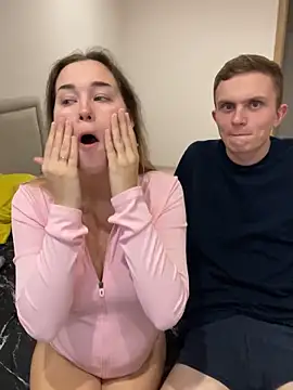 alisanikita online show from December 5, 5:40 am