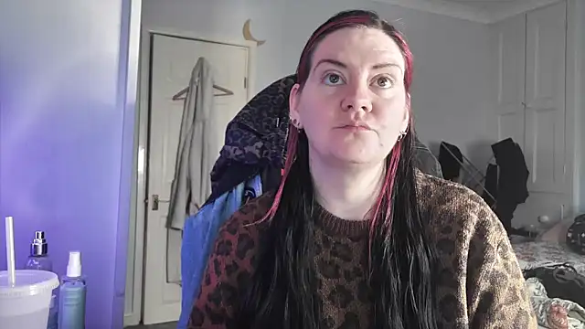 AureliaXOX online show from November 25, 9:55 am