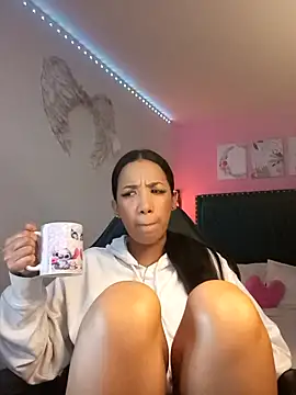 SallyWhitee online show from March 24, 5:24 am