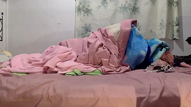 sharonlopez9611 online show from December 2, 4:47 am