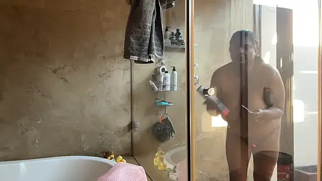 Snapshot of SophieStarShine chatting on October 28, 2:23 pm SophieStarShine online show from October 28, 2:23 pm