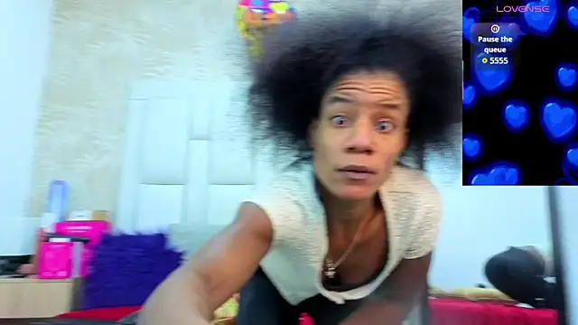 dafnnelewis online show from March 21, 11:15 am