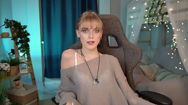 KiraMontoya online show from February 25, 11:03 pm