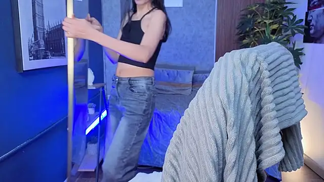 Miaa Lee7 online show from May 18, 8:26 pm