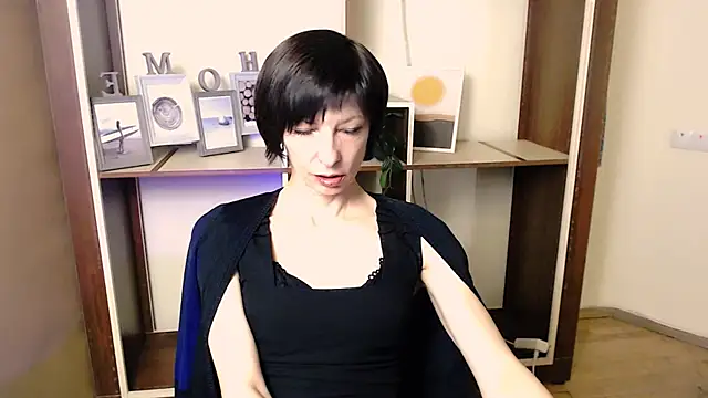  AngeliaFlow  online show from December 5, 3:35 pm