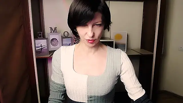  AngeliaFlow  online show from January 16, 4:47 pm