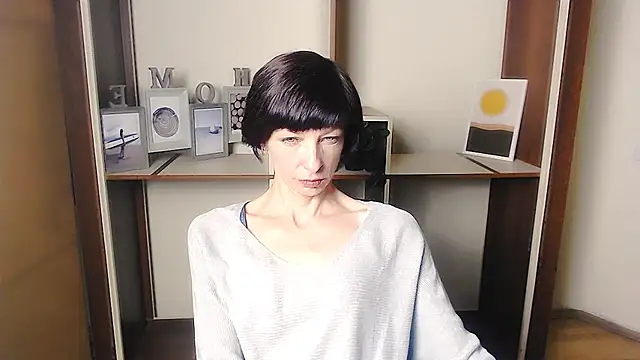  AngeliaFlow  online show from September 12, 6:57 am