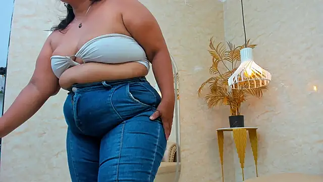 Snapshot of BBW_CINDY chatting on October 11, 3:59 pm BBW CINDY online show from October 11, 3:59 pm