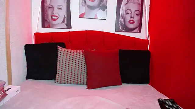 Tiana Ebony18 online show from March 4, 12:01 pm