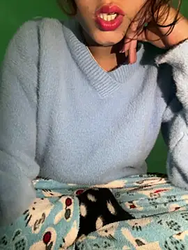 Shenuxbabie online show from December 16, 5:08 pm