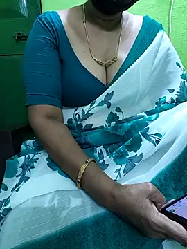 Snapshot of niiveditha chatting on October 7, 3:16 pm niiveditha online show from October 7, 3:16 pm