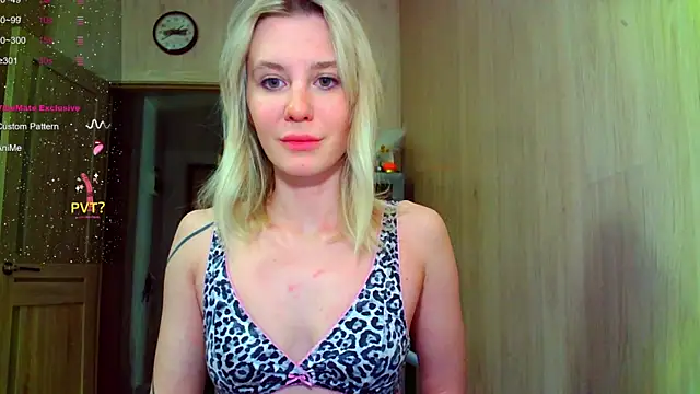 Caramel piegirl online show from April 19, 9:28 pm