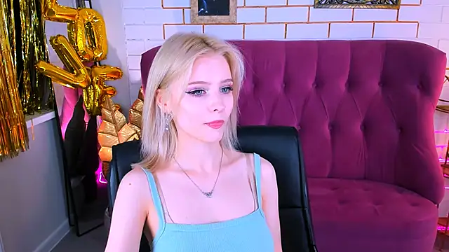 LeonaStane online show from September 19, 5:23 pm