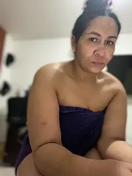 Carola-Ross online show from February 7, 5:50 pm