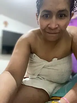 Carola-Ross online show from April 18, 7:07 pm